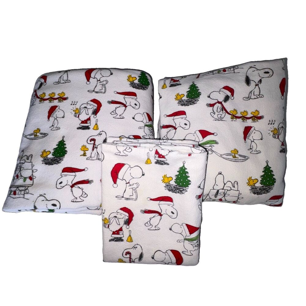 Pottery Barn Snoopy Christmas Holiday Twin Size Sheet Set Flannel Organic Cotton